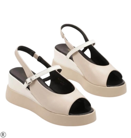 Бежови сандали на платформа- Mira Beige 10674