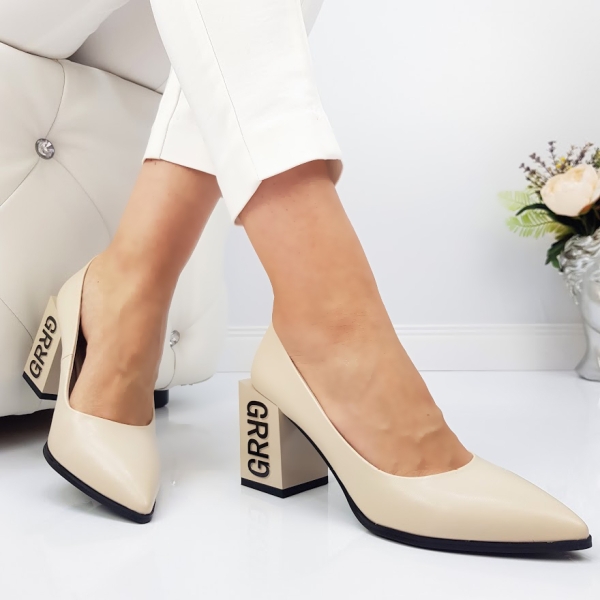 Дамски елегантни обувки на широк и удобен ток- Lemanna Beige