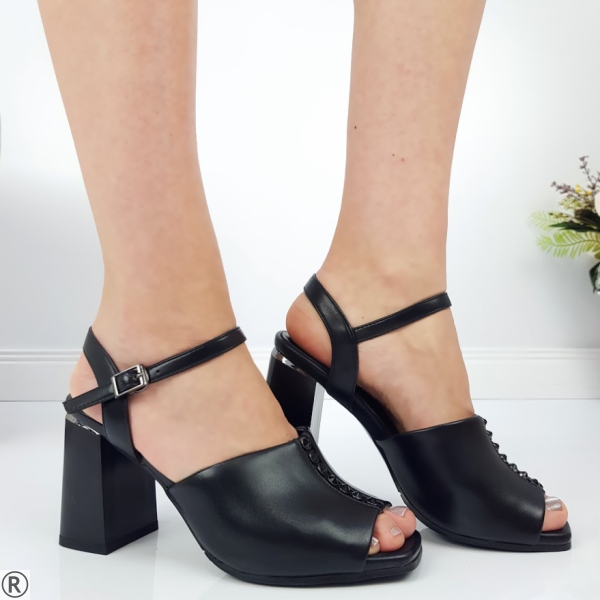 Дамски сандали на широк ток в черен цвят- Brita Black