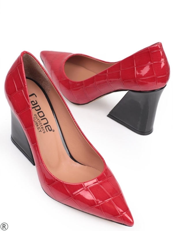 Елегантни обувки в  червен лак- Lucy Red