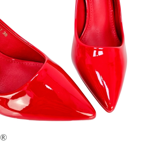 Елегантни обувки в червен лак- Freya Red
