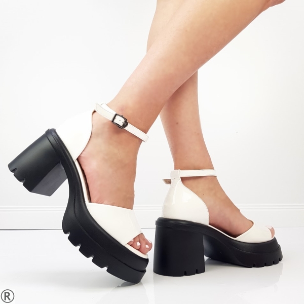 Дамски сандали на платформа в бял цвят- Eliza Bulgaria