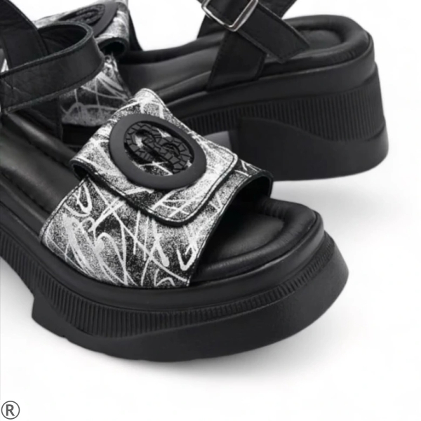  Дамски сандали от естествена кожа на ток и платформа- Kiara Black 10574