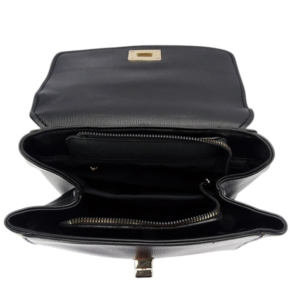 Черна дамска раница с капак и преграда- DIana&CO 11354