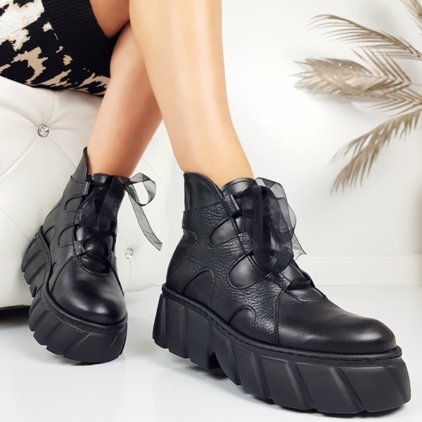 Черни боти от естествена кожа на платформа- Morani 11444