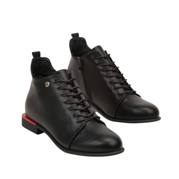 Равни боти в черен цвят- Amanda Black 11463