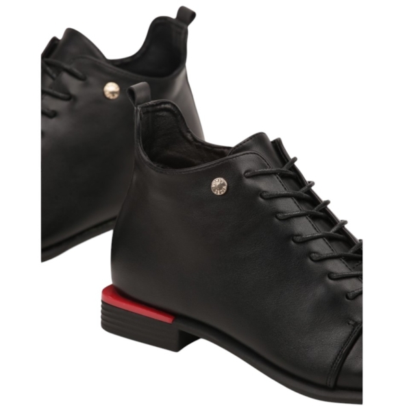 Равни боти в черен цвят- Amanda Black 11463