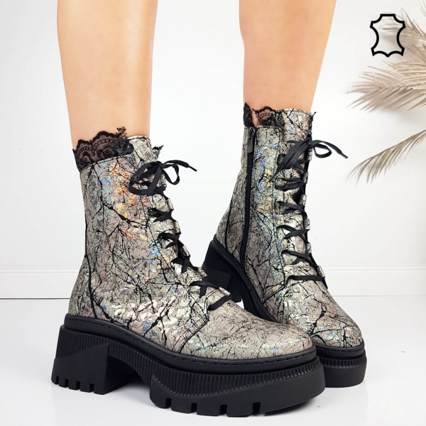 Боти от ефектна естествена кожа на масивно ходило- Ambyr Gold 11495