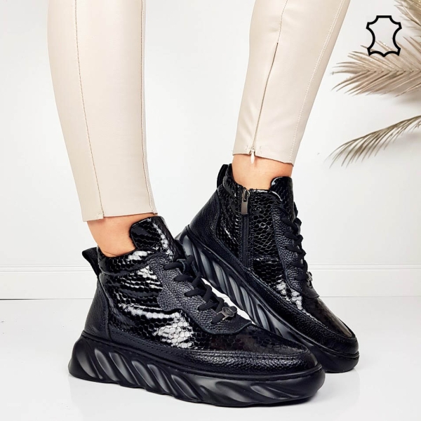 Черни боти от естествена кожа със змийска шарка - Darena Black 11552