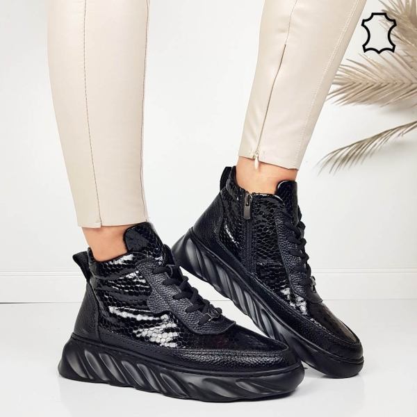 Черни боти от естествена кожа със змийска шарка - Darena Black 11552