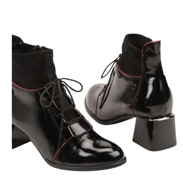 Черни лачени боти на удобен ток- Klara Black 11623