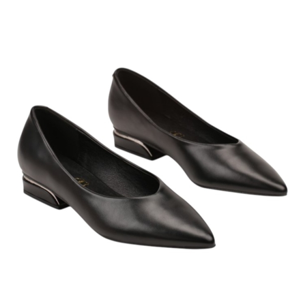 Черни остри обувки на удобен щирок ток- Katlin Black 11702