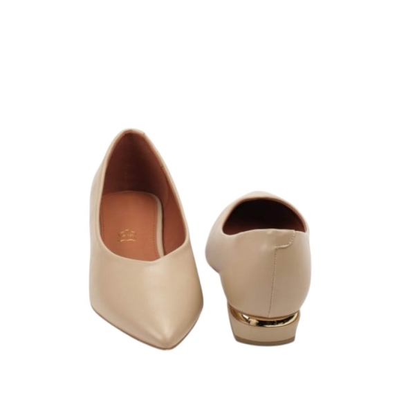 Остри бежови обувки на удобен широк ток- Katlin Beige 11703