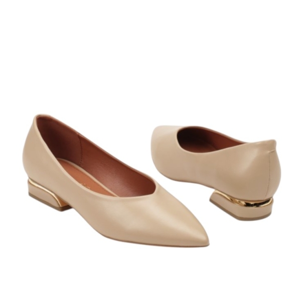 Остри бежови обувки на удобен широк ток- Katlin Beige 11703