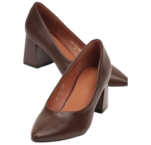 Елегантни обувки на облечен широк ток в цвят кафе- Selena Coffee 11706