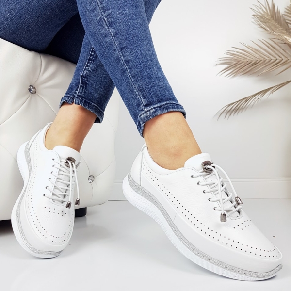 Бели обувки от естествена кожа с ортопедична стелка- Helga White 11716