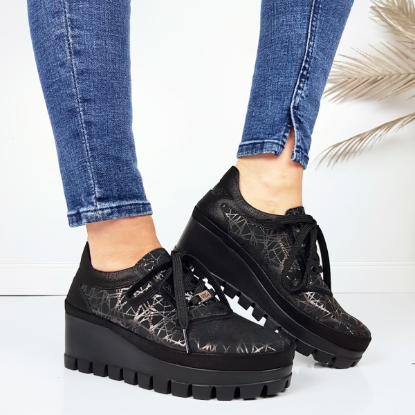 Черни обувки от естествена кожа с ортопедична стелка- Hana Black 11718