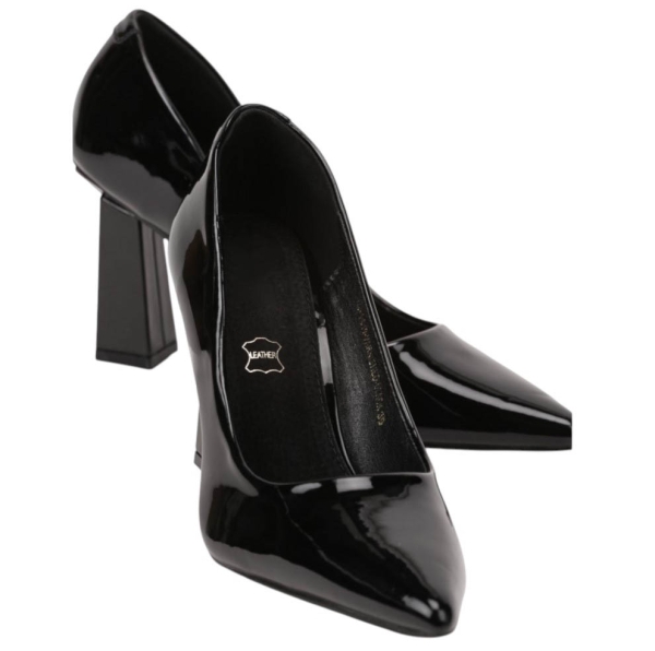 Елегантни обувки в черен лак- Klear Multi Black 11737