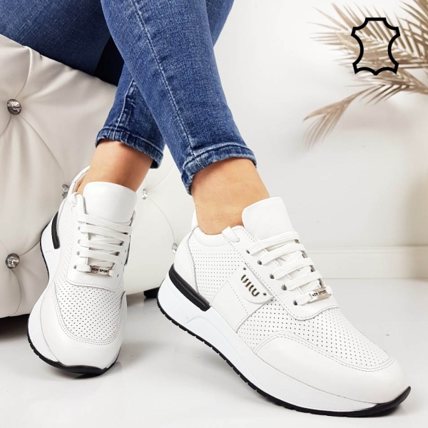 Бели кецове от перфорирана естествена кожа- Sisi White 11766