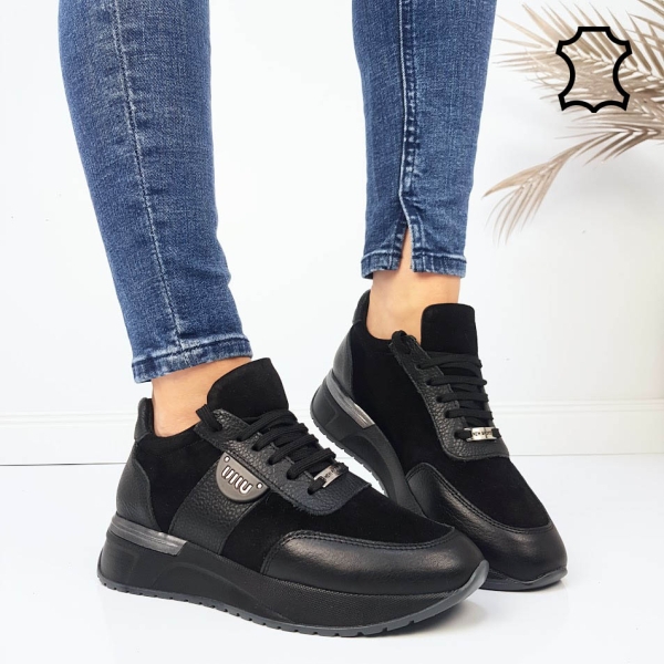 Черни кецове от перфорирана естествена кожа- Sisi Black 11766