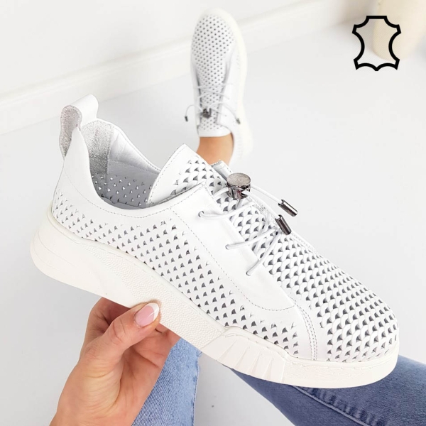 Обувки от перфорирана естествена кожа- Dara White 11798