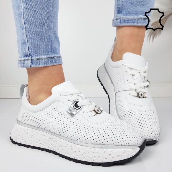 Бели сникърси от перфорирана естествена кожа- Sisi White 11808 