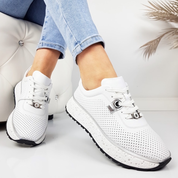 Бели сникърси от перфорирана естествена кожа- Sisi White 11808 