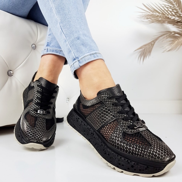 Черни сникърси от естествена кожа с мрежа- Jaklin Black 11799