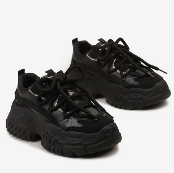 Черни маратонки на платформа- Klara 11875