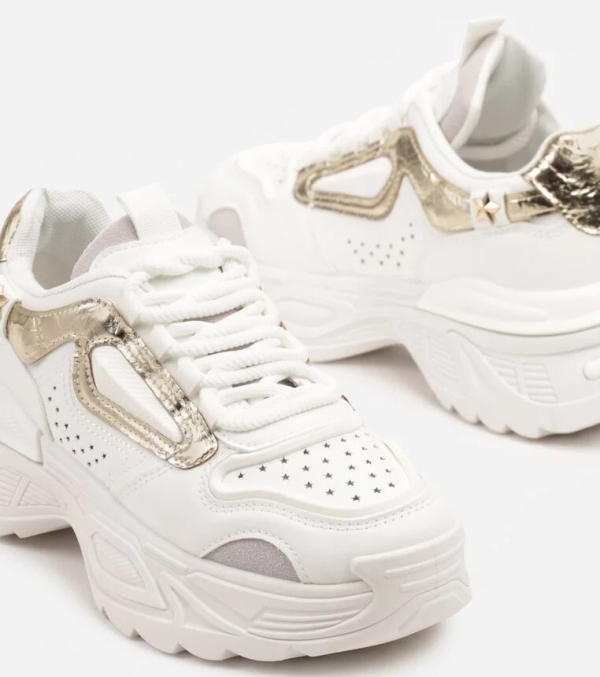 Дамски маратонки в бяло и златно- Kendi Gold 11877