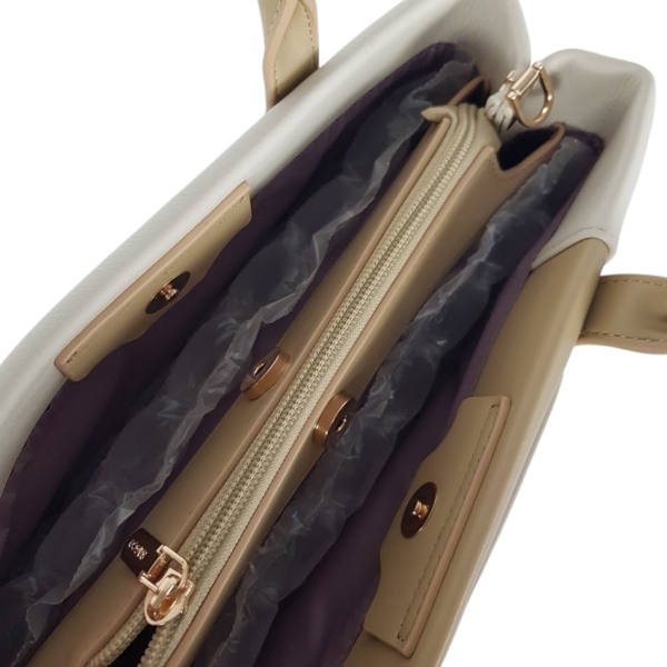 Твърда дамска чанта в бял цвят- Frea white 11904