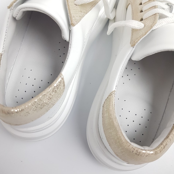 Кецове от естествена кожа в бяло и златно- Nora Gold 11921