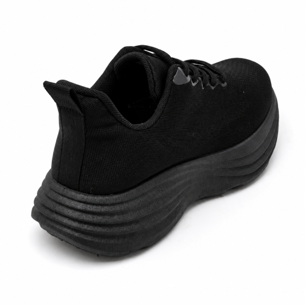 Черни дамски маратонки с олекотена платформа- Area Black 12197