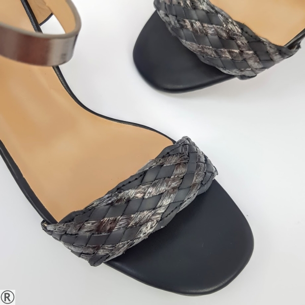 Дамски сандали в черно- Mel