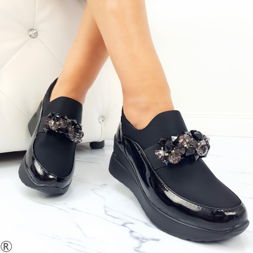 Спортни обувки на платформа с бели и черни камъни- Valissa Black/White