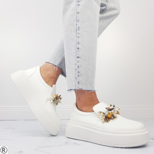 Бели дамски обувки с камъни- Shiila White