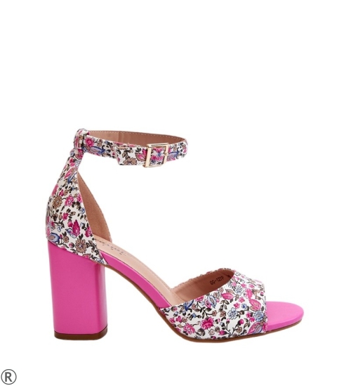 Дамски сандали в розов цвят с цветя- Qnita Pink