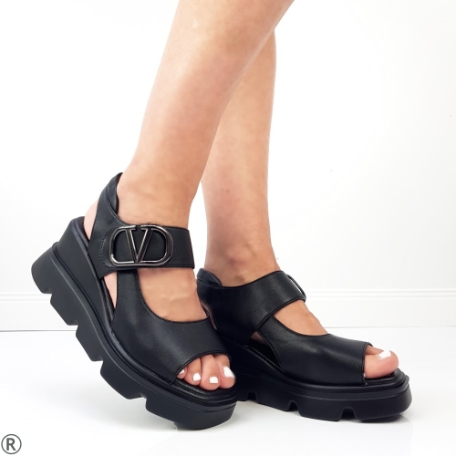 Черни сандали на платформа- Lina Black