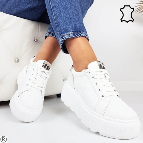 Бели кецове от естествена кожа на платформа- Kiara White 11112