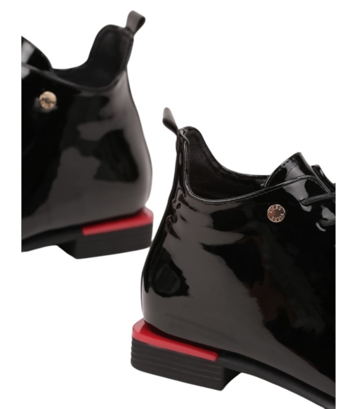 Равни боти от черен лак- Amanda Multi Black 11464