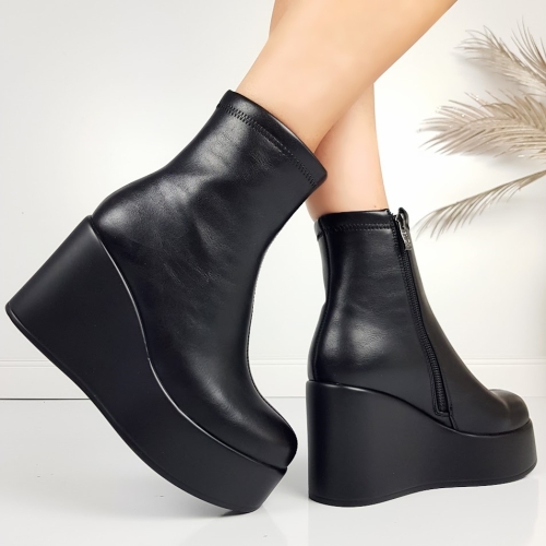 Черни боти на платформа- Eliza Bulgaria 11475