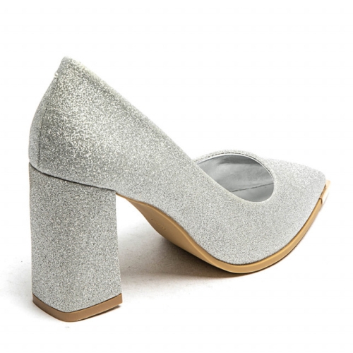 Елегантни сребристи обувки на удобен широк ток с брокат- Izabel Silvere 11615