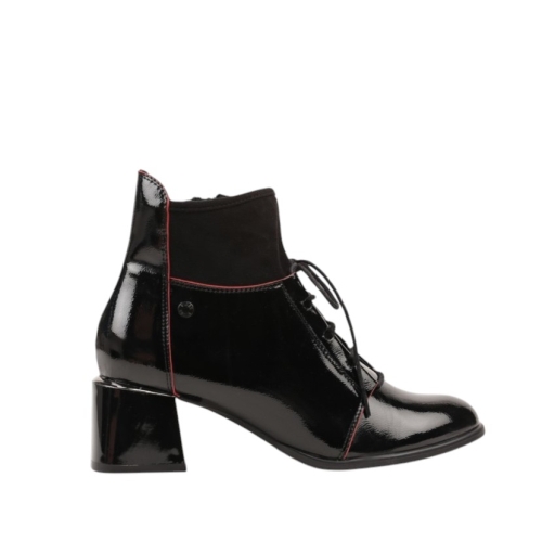 Черни лачени боти на удобен ток- Klara Black 11623