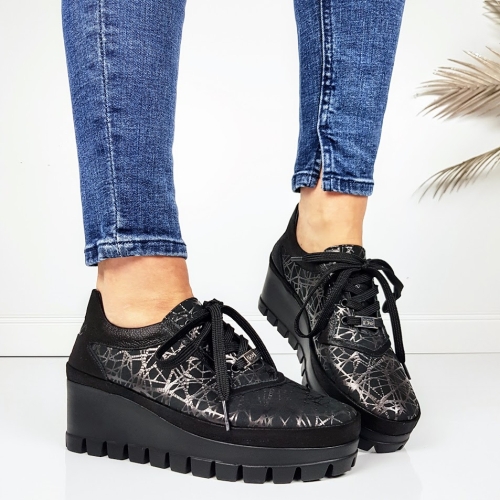 Черни обувки от естествена кожа с ортопедична стелка- Hana Black 11718