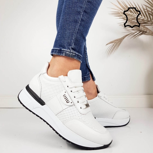 Бели кецове от перфорирана естествена кожа- Sisi White 11766