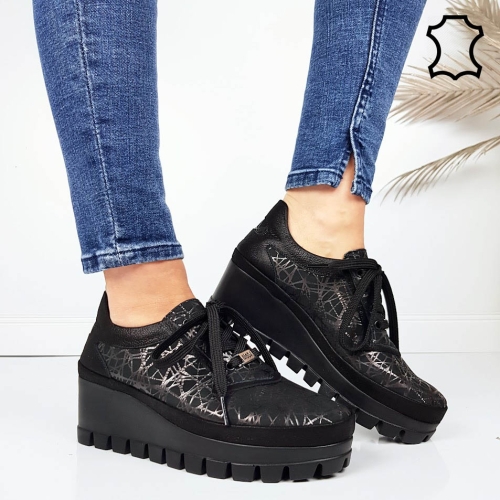 Черни обувки от естествена кожа с ортопедична стелка- Hana Black 11718