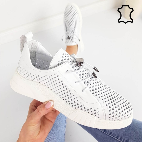 Обувки от перфорирана естествена кожа- Dara White 11798