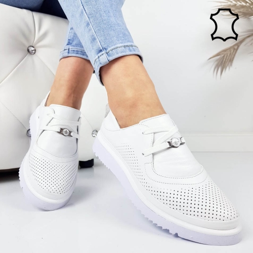 Бели обувки от перфорирана естествена кожа- Simona White 11807