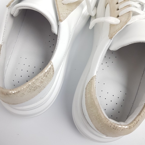 Кецове от естествена кожа в бяло и златно- Nora Gold 11921