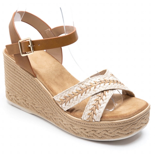 Дамски бежови сандали на платформа- Izida Beige 12008